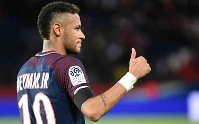 OD电竞快讯-乌克兰队惨败后全队闭门会议